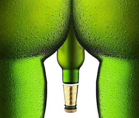 Comiendo cerveza